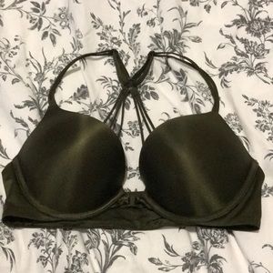 Victoria’s Secret bombshell bra